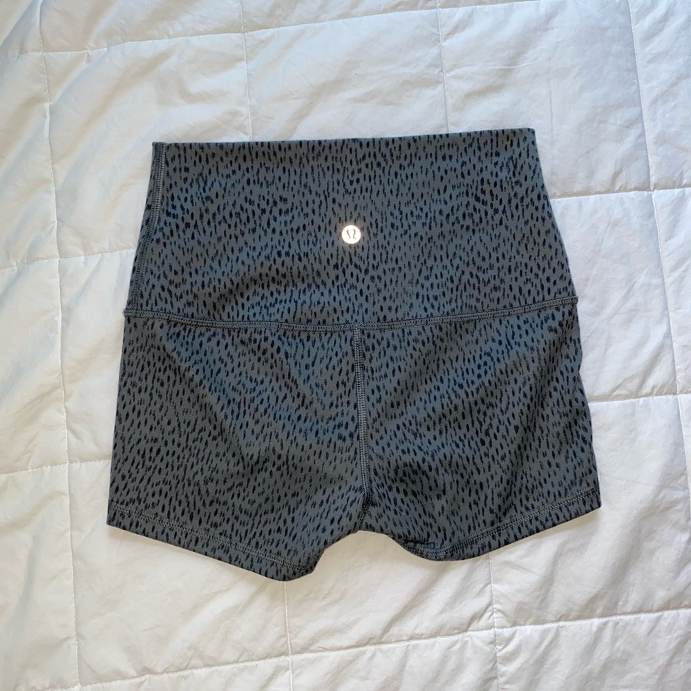 Lululemon compression shorts